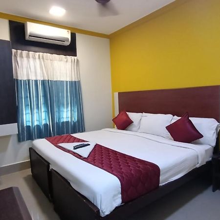 Skyry Hotels Adyar เชนไน ภายนอก รูปภาพ